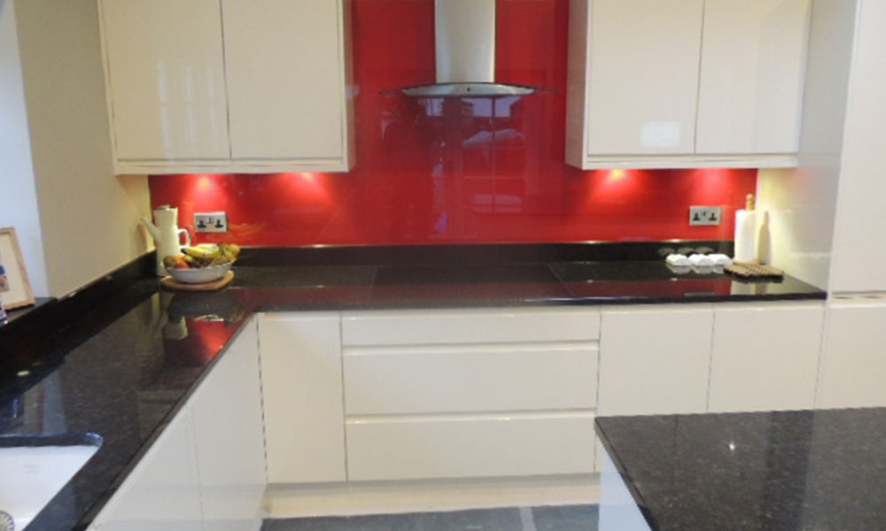 White Kitchen Red Splashback kitchen blog - sigma 3 White Kitchen Red Splashback kitchen blog - sigma 3