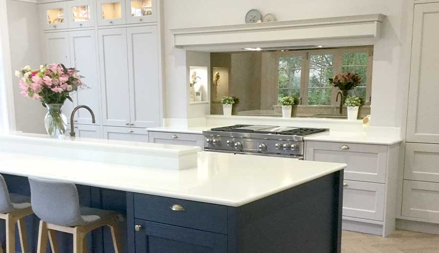 Classic shaker kitchen by Sigma 3 Kitchens in Cardiff