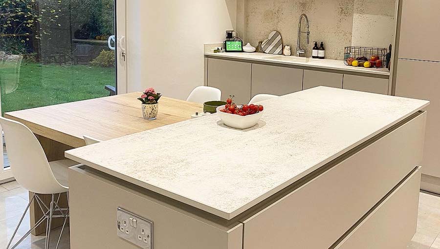 Luxury laminate worktops in a modern kitchen