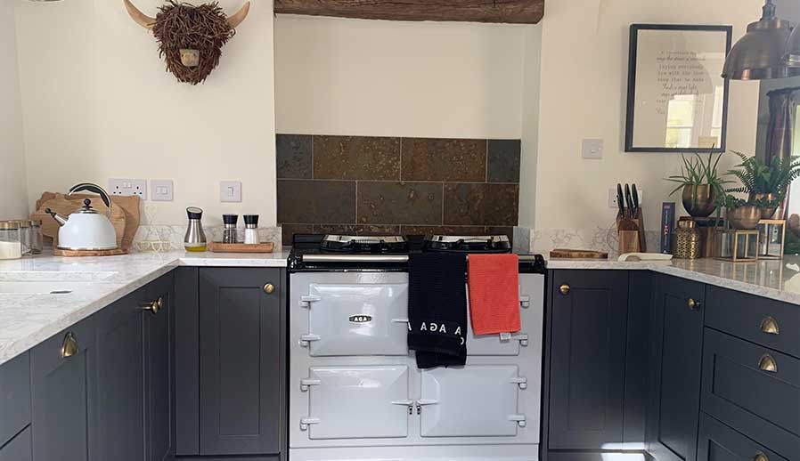 Shaker kitchen designed by Sigma 3 Kitchens in Abergavenny