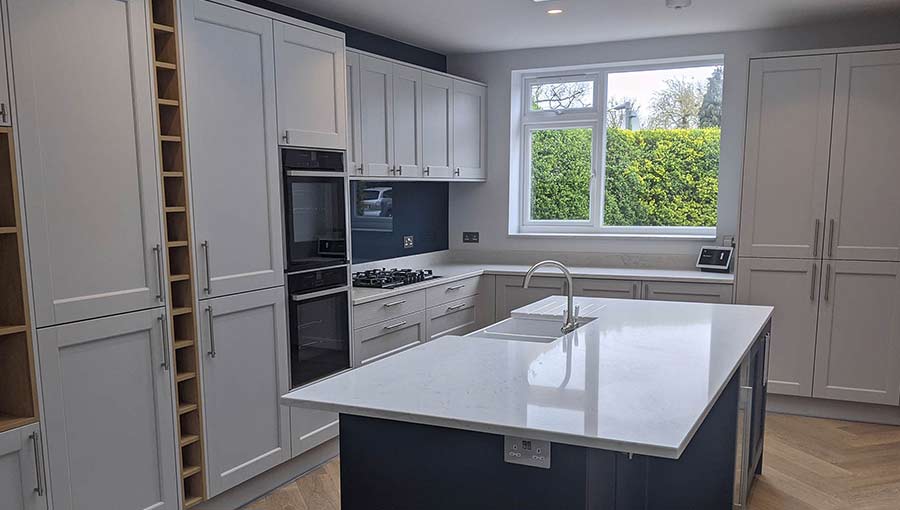 Dream shaker kitchen with open shelving and wine storage