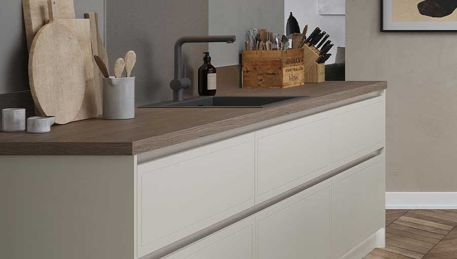 Handleless shaker kitchen handlerails