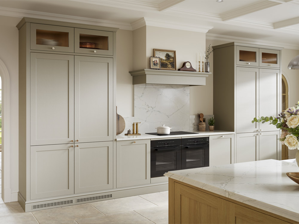 Hardwick Portland Oak kitchen range with oven mantle