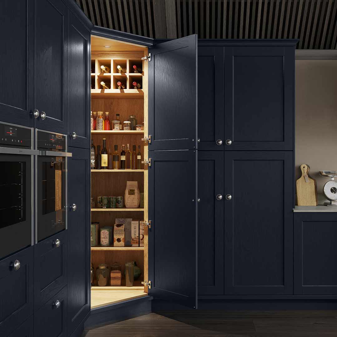 Oak corner pantry with internal lighting