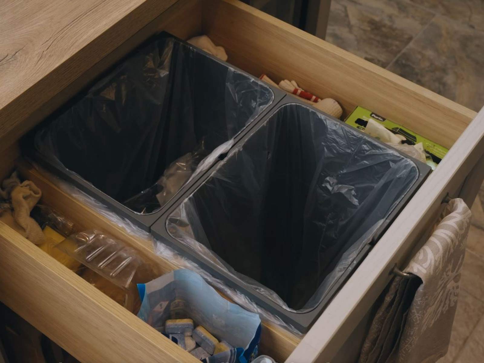 Integrated kitchen bin for recycling and food storage containers