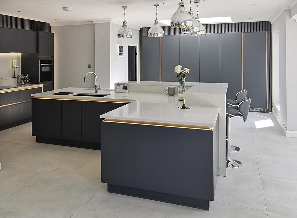 Oxwich handleless modern kitchen