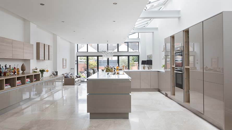 Beautiful gloss kitchen in a kitchen extension