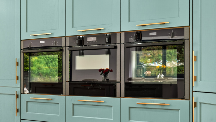 Kitchen appliances integrated in a kitchen extension
