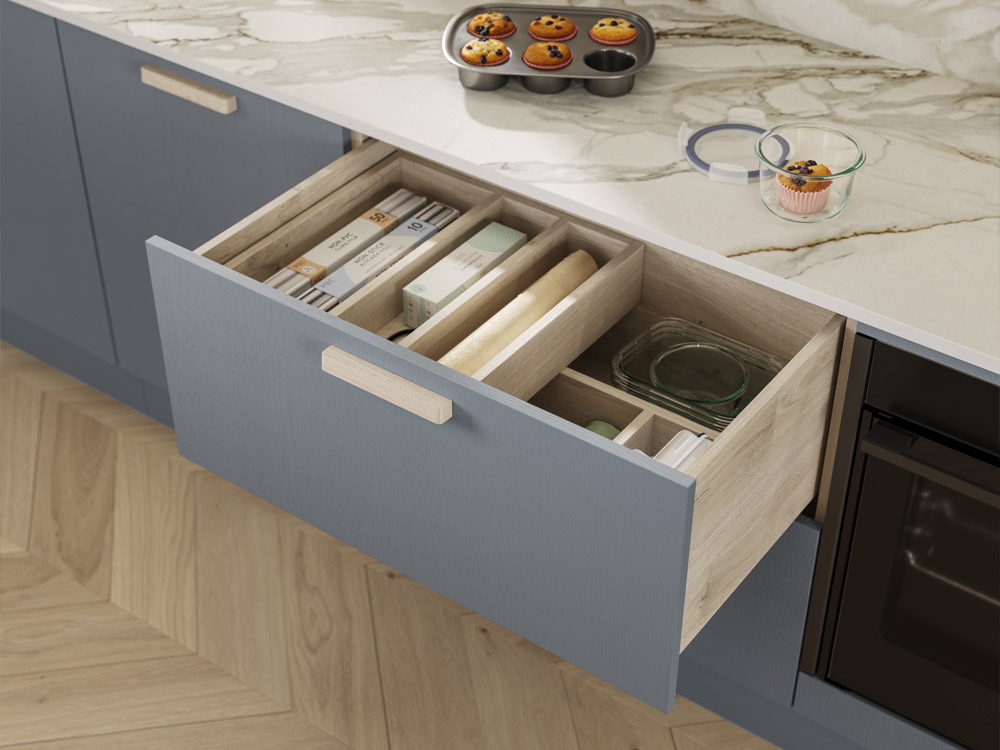 Siena modern kitchen deep drawer with light oak internals