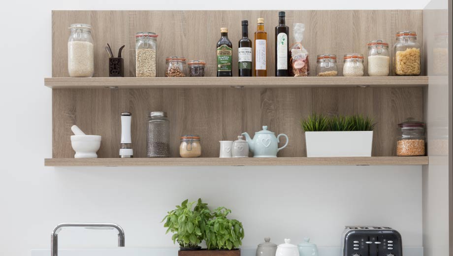 Open shelving feature in a modern kitchen