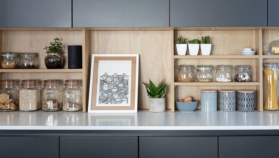 Open shelving feature in a modern kitchen