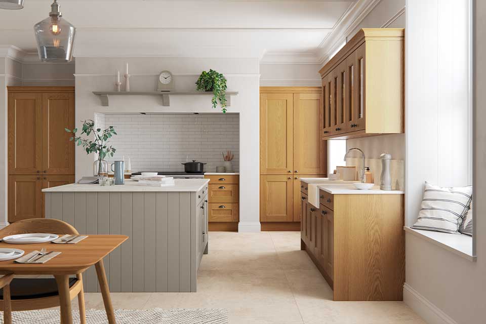 Traditional Oak Kitchen by Sigma 3 Kitchens