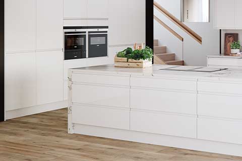Italia - Gloss J Pull Modern Kitchen